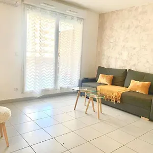 marseille-60-m2-terrasse-et-parking.fr-provencehotel.com/