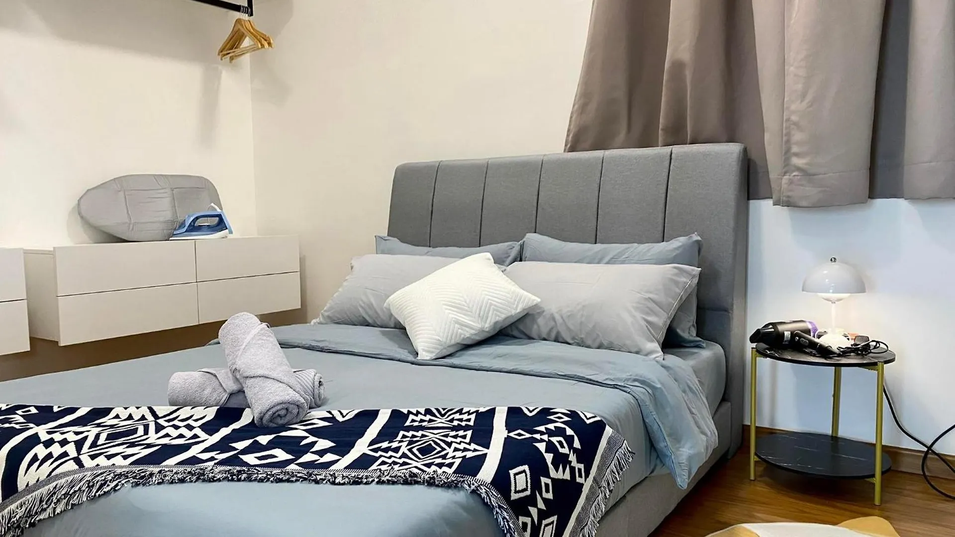 Beacon Executive Suite By Staycation Homestay George Town 0*,  Malezya