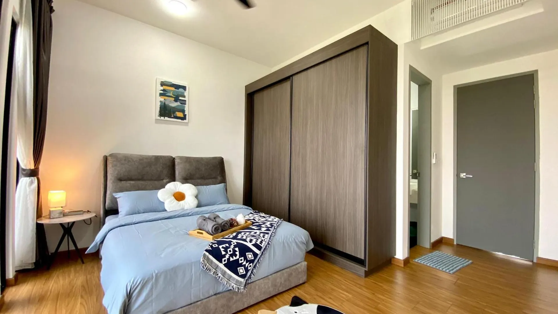 Daire Beacon Executive Suite By Staycation Homestay George Town Malezya